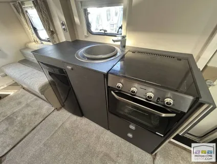 Swift Edge 486 2020
