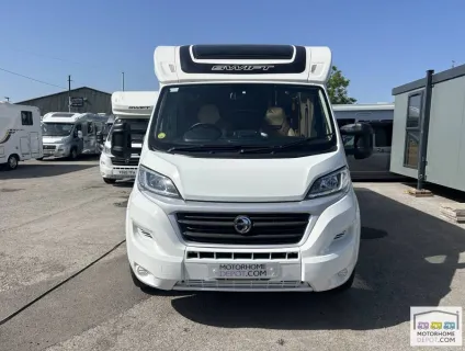 Swift Escape 694 2021