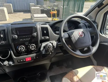 Swift Escape 694 2021