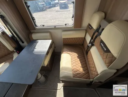 Swift Escape 694 2021