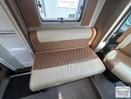 Swift Escape 694 2021