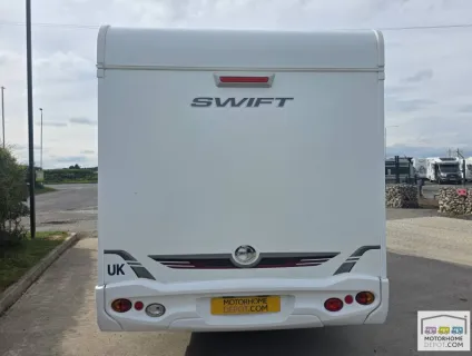 Swift Esprit 484 2015