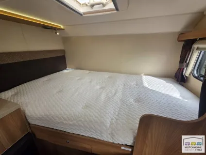 Swift Esprit 484 2015