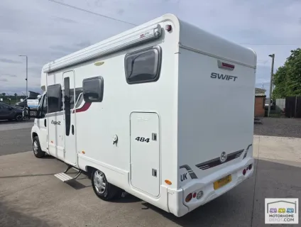 Swift Esprit 484 2015