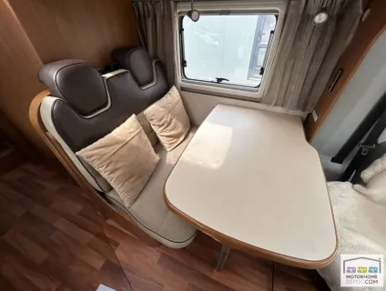 Hymer T-674   2010