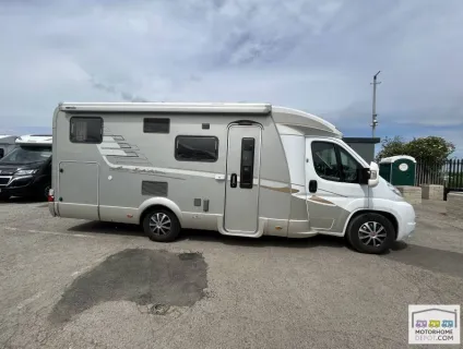 Hymer T-674   2010