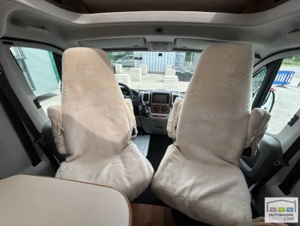 Hymer T-674   2010