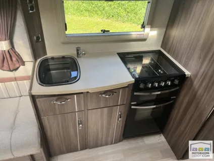 Auto-Sleepers Burford Duo 2016