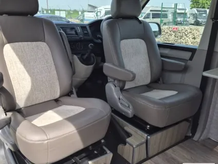 Volkswagen T28 S Line 2016