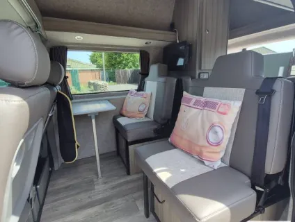 Volkswagen T28 S Line 2016