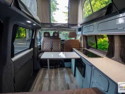 Volkswagen T6.1 Transporter Highline  2024