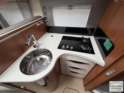 Mobilvetta K-Yacht  Tekno Line 85 2019
