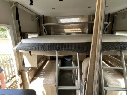 Elddis Autoquest  196 2019
