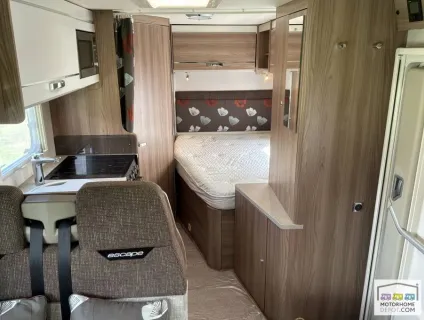 Swift Escape 664 2015