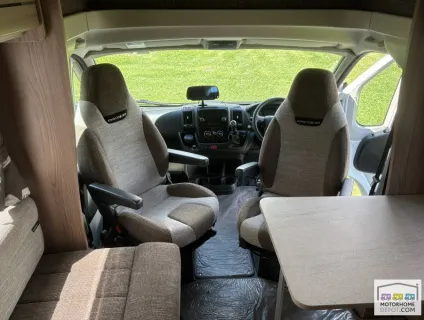 Swift Escape 664 2015