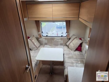 Swift Escape 686 2010