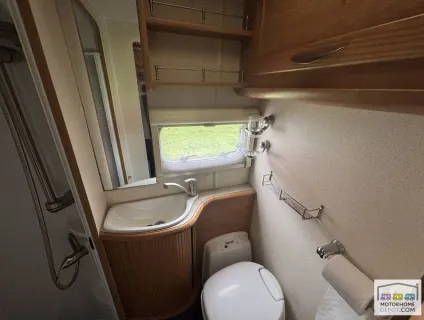 Auto-Trail Apache 700 2004