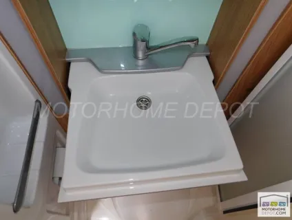 Swift Sundance  636 L  2013