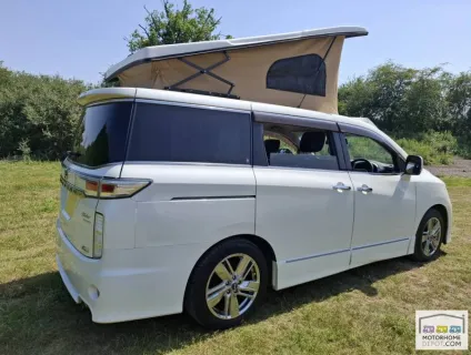 Nissan Elgrand Highway Star 2011