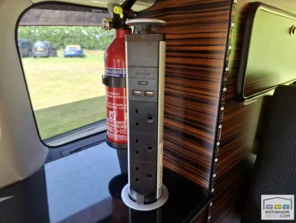 Nissan Elgrand Highway Star 2011
