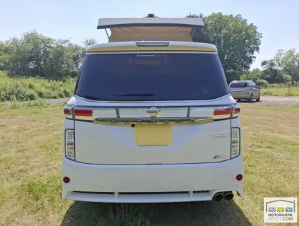 Nissan Elgrand Highway Star 2011