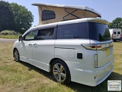 Nissan Elgrand Highway Star 2011