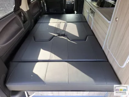 Nissan Elgrand  2009