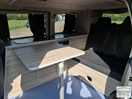 Nissan Elgrand  2009