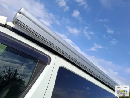 Nissan Elgrand  2009