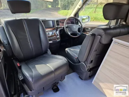 Nissan Elgrand  2009