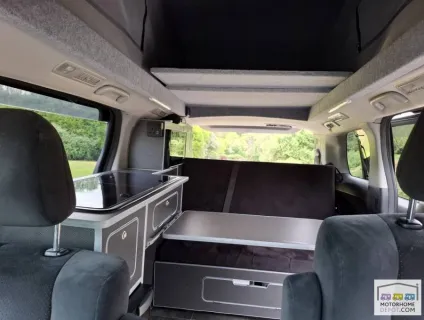 Toyota Vellfire   2010