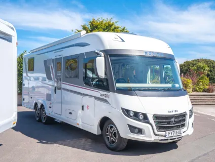 Rapido i1090 Distinction 180BHP Auto 2021