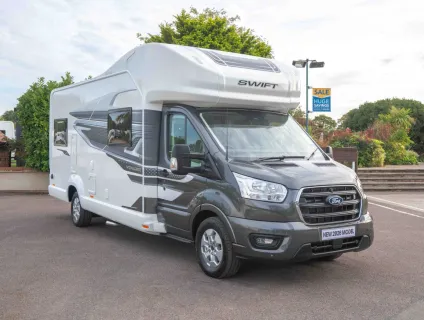 Swift Voyager 475 165BHP Auto 2026