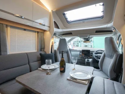 Swift Voyager 584 130BHP 2026