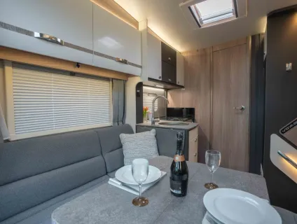 Swift Voyager 584 130BHP 2026