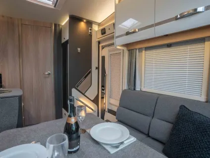 Swift Voyager 584 130BHP 2026
