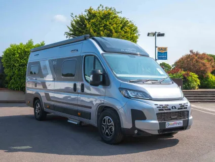 Adria Twin 640 SGX 60Y 140BHP Auto 2026