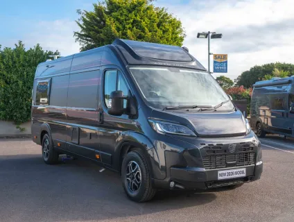 Autotrail V-Line 635 SE 140BHP Auto 2026