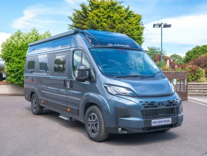 Adria Twin Supreme 640 SGX 140BHP Auto 2026