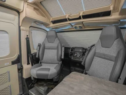 Autotrail Adventure 65 140BHP Auto 2025