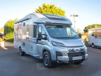 Adria Matrix Supreme 670 SC 180BHP Auto 2026