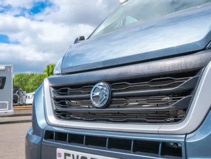 Swift Escape 674 140BHP Auto 2024
