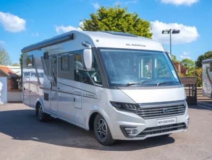 Adria Sonic Supreme 700 DC 180BHP Auto 2026