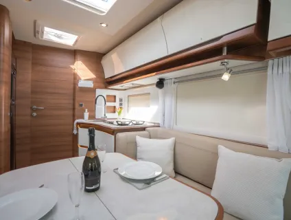 Rapido i196M Distinction 170BHP Auto 2025