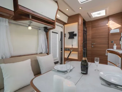 Rapido i196M Distinction 170BHP Auto 2025
