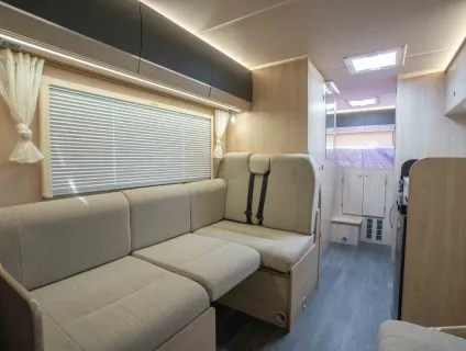 Autotrail Expedition C73 140BHP 2023