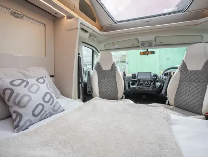 Adria Coral 670 DL 60Y 140BHP Auto 2026