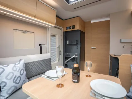 Adria Coral 670 DL 60Y 140BHP Auto 2026