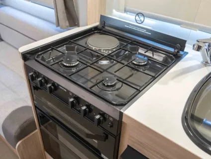 Elddis Evolution 120 140BHP Auto 2025