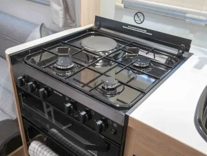 Elddis Evolution 120 140BHP 2026